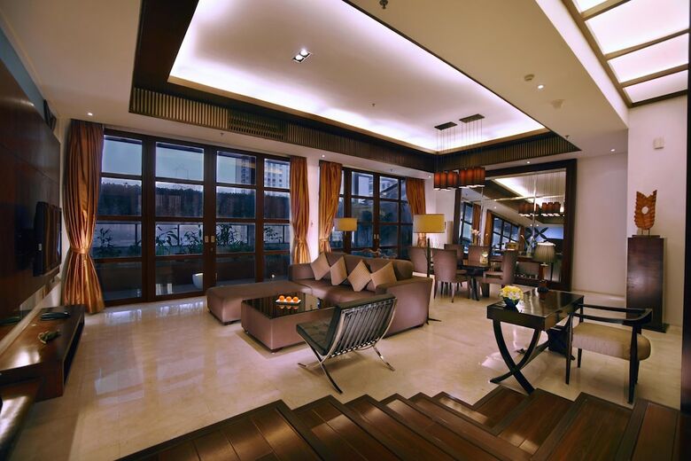 Hotel Aston At Kuningan Suites