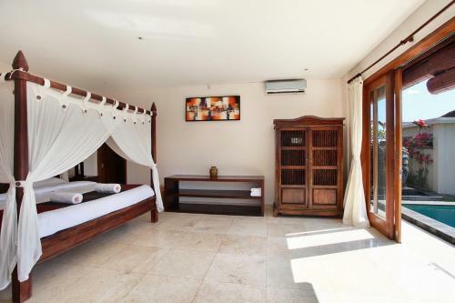 Balangan Beach Villa