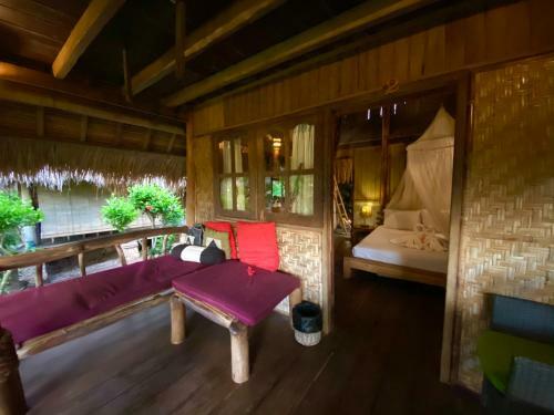Flower Bud Bungalow Balangan