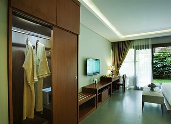 The Astari Villa And Residence