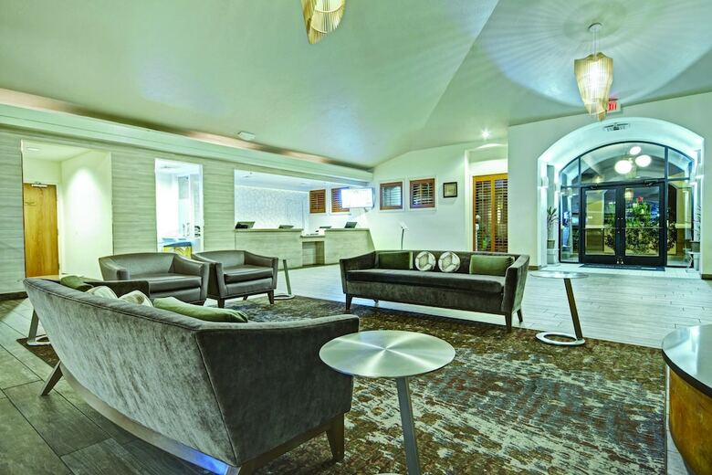 Hotel Desert Rose Resort