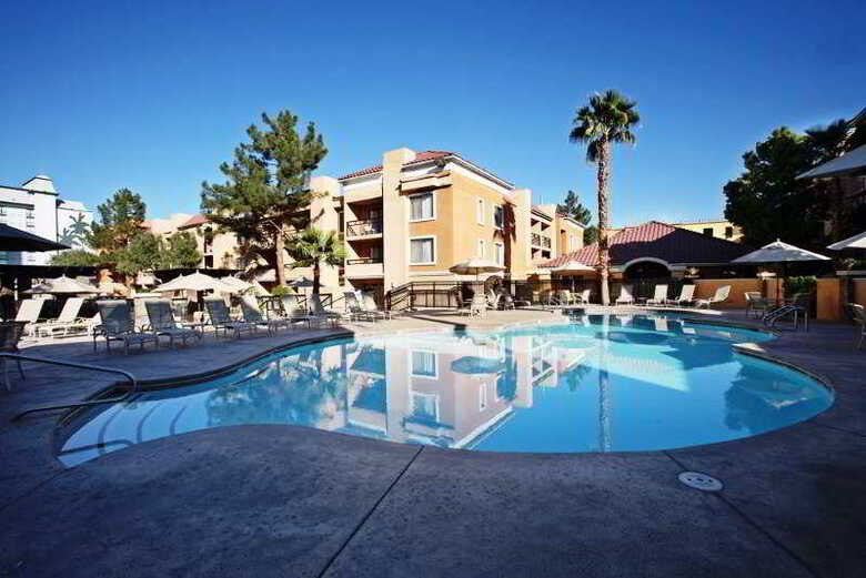 Hotel Desert Rose Resort