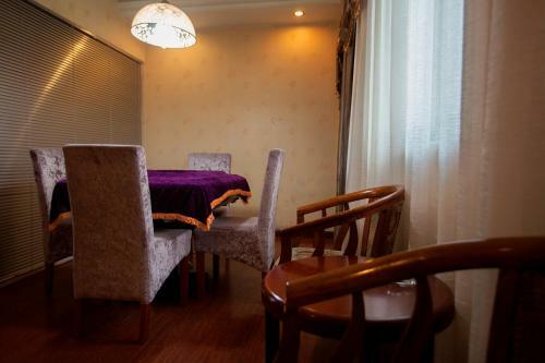 Yiwu Luckbear Hotel