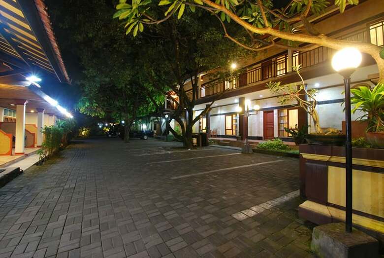 Hotel Yulia Beach Inn Kuta