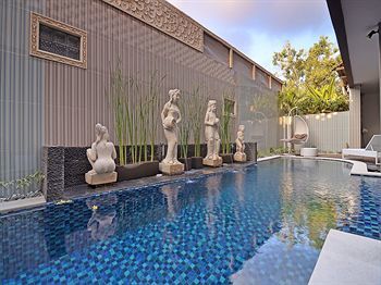 Hawaii Bali Hotel Kuta