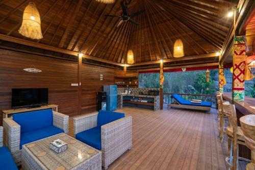 Breeze Villa