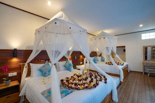 Breeze Villa