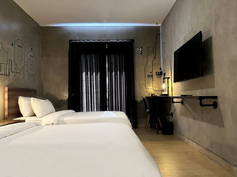J Boutique Hotel
