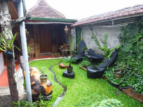 Hostal Enny's Guest House