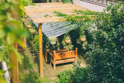 Posada Jue Se Garden Theme Inn