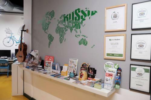 Hostal Sleep Green - Certified Eco Youth Hostel