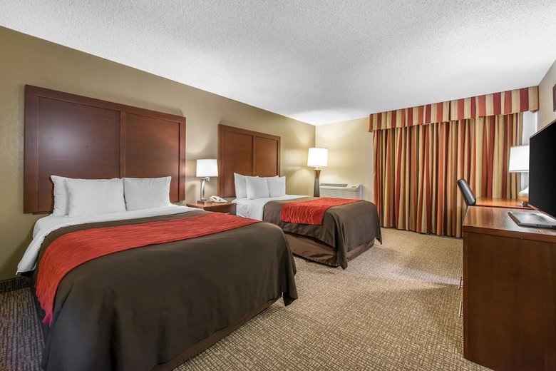 Hotel Comfort Inn & Suites