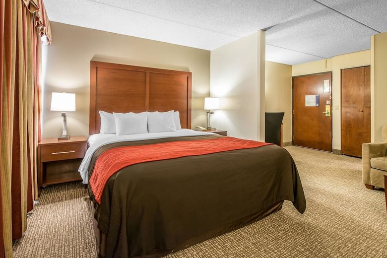 Hotel Comfort Inn & Suites