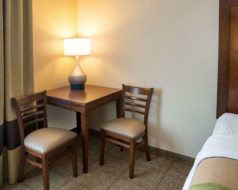 Hotel Comfort Inn West