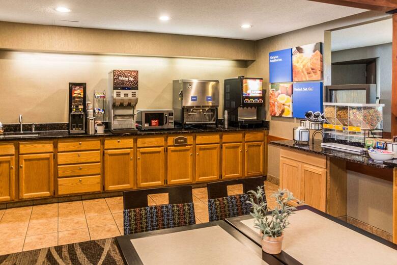 Hotel Comfort Inn West
