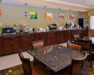Hotel Comfort Inn South