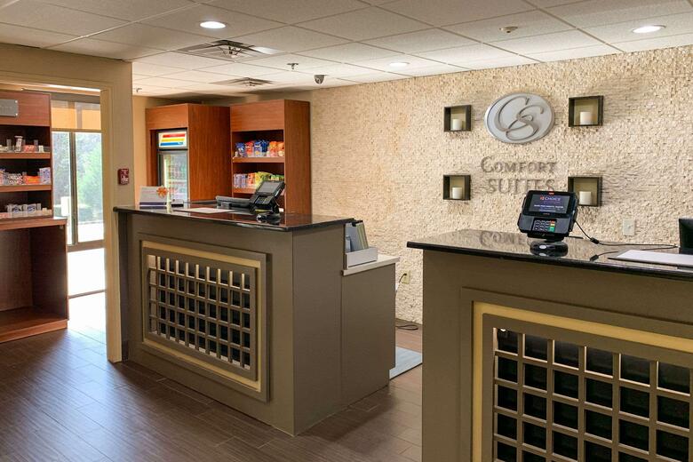 Hotel Comfort Suites