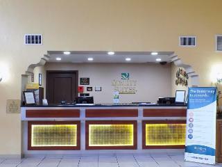 Hotel Comfort Suites