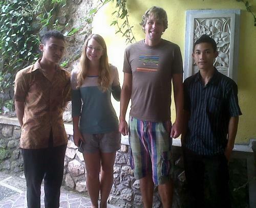 Hostal Karang Sari Guesthouse & Restaurant