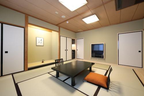 Gion Ryokan Karaku