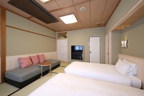Gion Ryokan Karaku