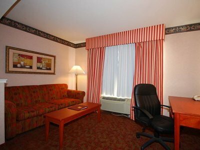 Hotel Comfort Suites Fresno