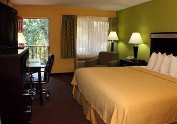 Hotel Comfort Inn University