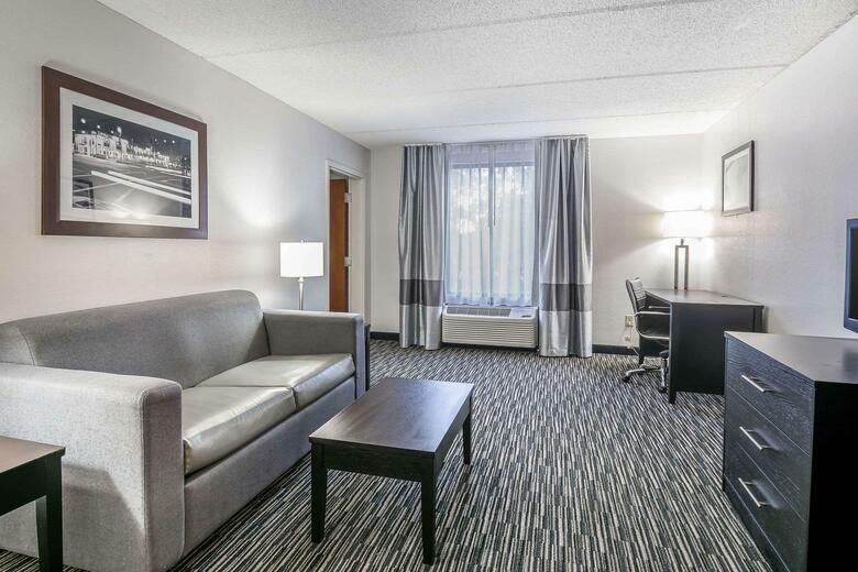 Hotel Comfort Inn West