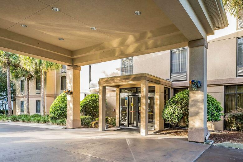 Hotel Comfort Inn West