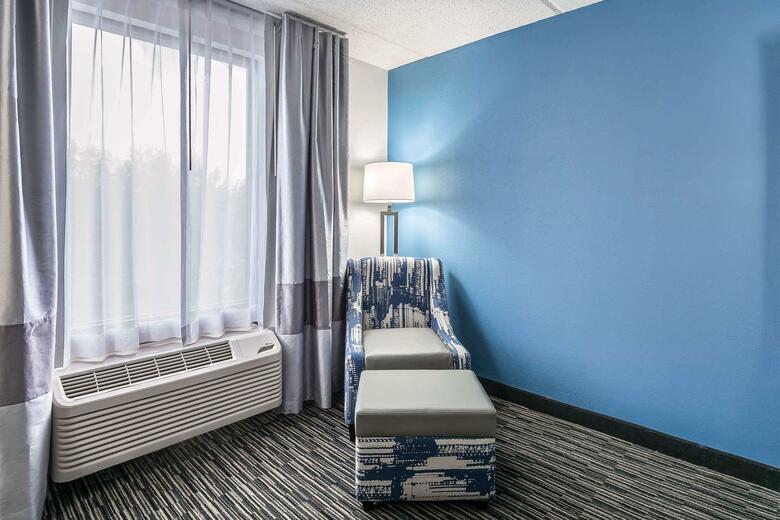 Hotel Comfort Inn West