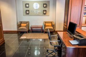 Hotel Comfort Inn At The Park