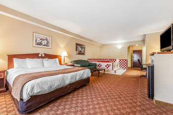 Hotel Comfort Suites Airport