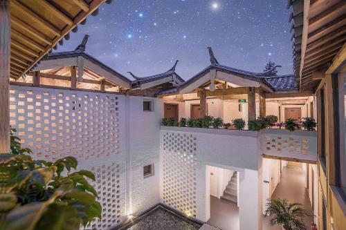 Hotel Lijiang Myhome Inn