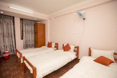 Albergue Famous House