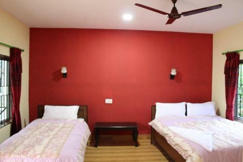 Hotel Chitwan Safari Camp & Lodge