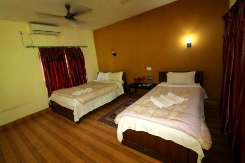 Hotel Chitwan Safari Camp & Lodge
