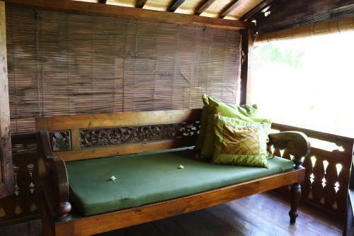 Lovina Beachhouse Villas