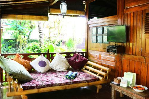 Lovina Beachhouse Villas