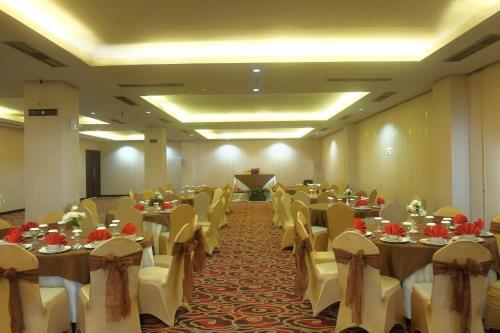 Megaland Hotel Solo
