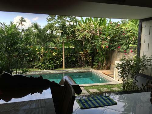Ratna Villa