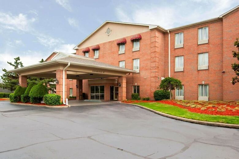 Hotel Comfort Inn & Suites