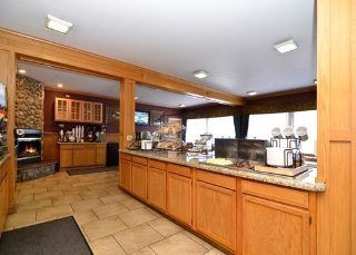 Hotel Quality Inn & Suites