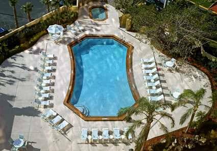 Hotel Doubletree By Hilton Miami Airport