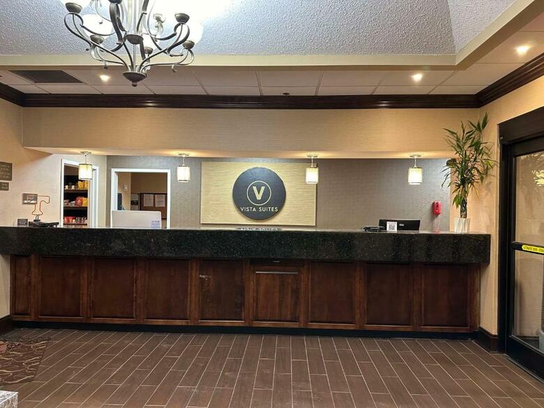Hotel Comfort Suites