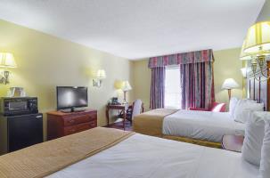 Hotel Quality Inn & Suites