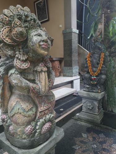 Hostal Adi House Homestay