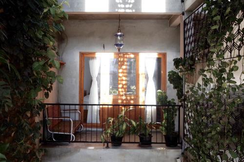 Hostal Pawon Cokelat Guesthouse