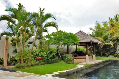 Villa Sayang Estate