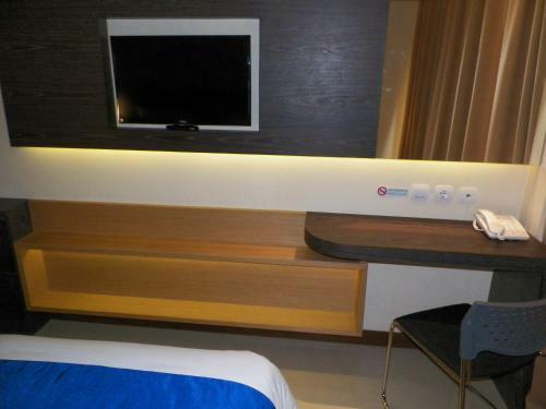 The Grove Express Timoho Hotel