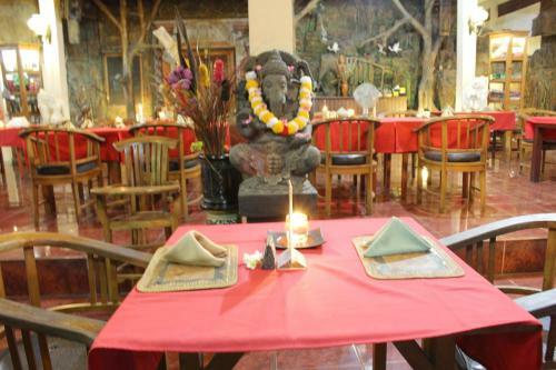 Hotel Agung And Sue Watering Hole I